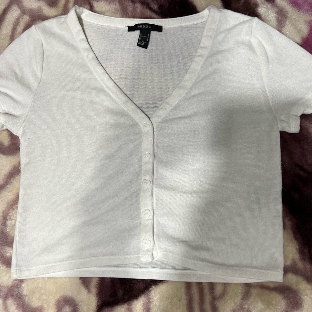 White Heart shaped buttons v neck crop top